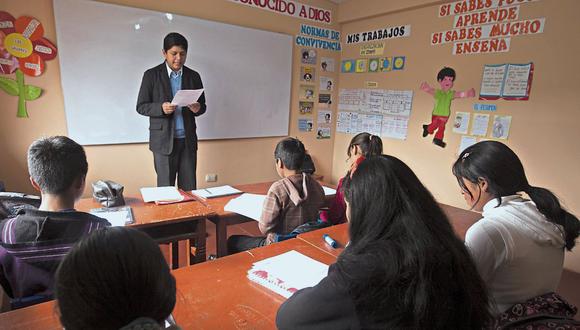 Se tiene previsto inmunizar a más de 200 mil profesores. FOTO: JUAN PONCE / EL COMERCIO