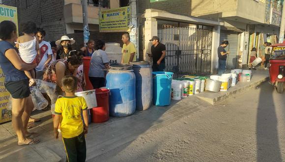 Chincha: Vecinos de Pedro Moreno exigen servicio de agua potable.