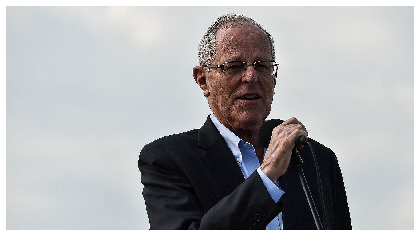 ​PPK renunció a la presidencia de Peruanos por el Kambio