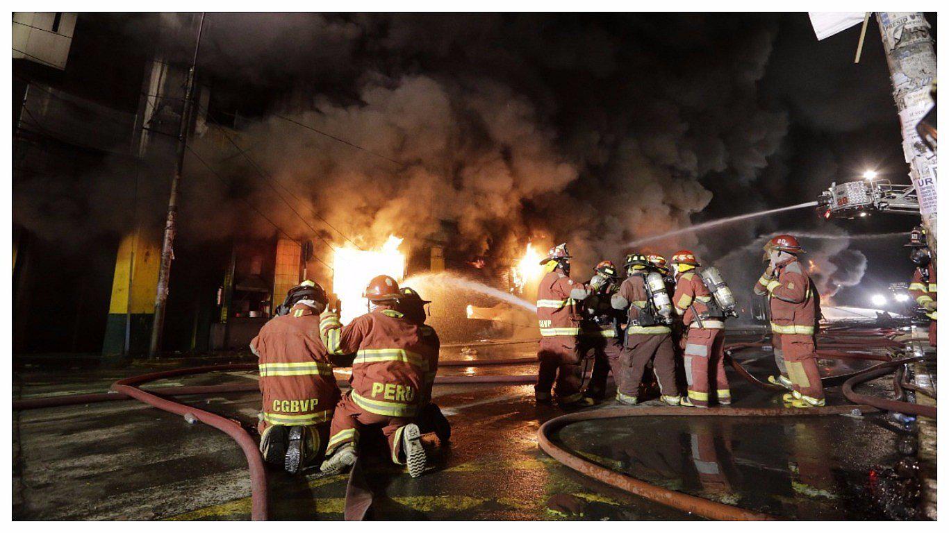 PPK sobre incendio en Las Malvinas: "Se necesita mejorar la inspección de trabajo"