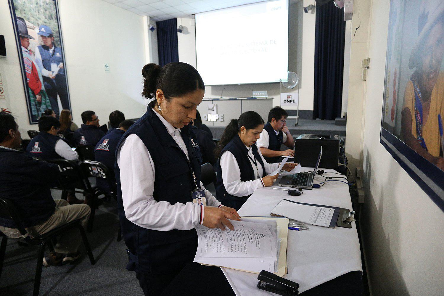 ODPE La Libertad realiza simulacro del sistema de cómputo