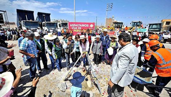 Región empieza asfaltado en asociación Peruarbo