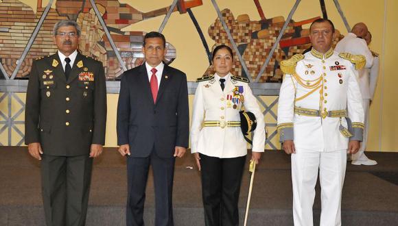 Peruana recibe por primera vez la "Espada de honor" del Ejército
