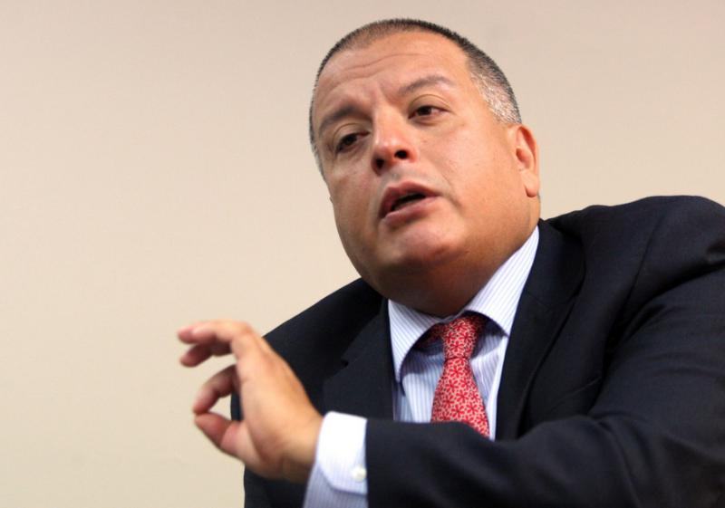 Ministro de Vivienda Von Hesse rechaza acusaciones de "lobby" en su contra