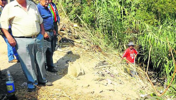 Piden no arrojar desperdicios a canales de regadío en Camaná 