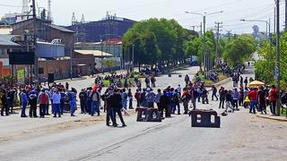 Arequipa: Obreros  y comerciantes de Avelino Cáceres se movilizan (VIDEO)