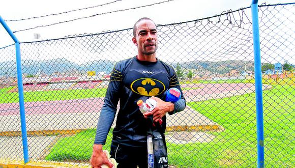 Joel Pinto Herrera, arquero de Sport Huancayo:  “Cuarentena es una ayuda para toda la población”