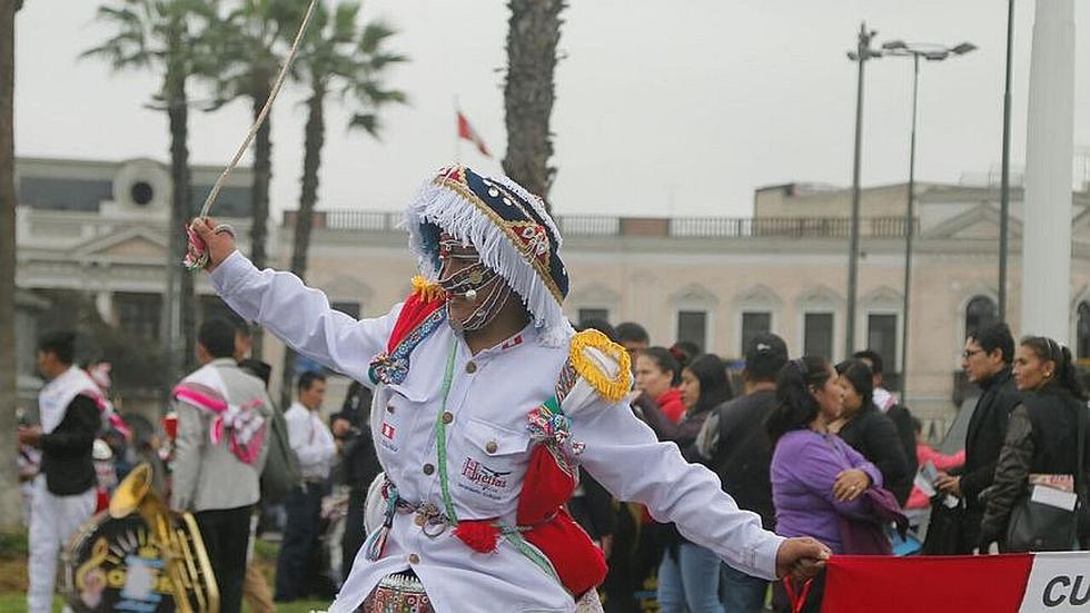 Wititi presente en Parada y Desfile Cívico Militar en Lima (FOTOS)