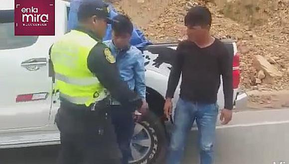 Intervienen a tres presuntos delincuentes armados cuando se desplazaban en camioneta (VIDEO)