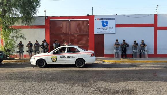 El último domingo a las 6 de la tarde, treparon los muros del establecimiento y huyeron con dirección al terminal terrestre de Trujillo.
