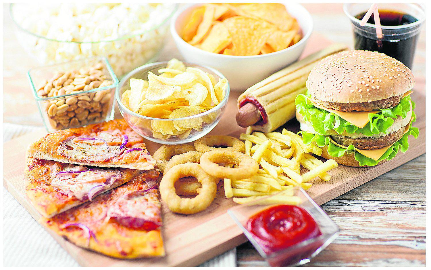 ​Doctor 'Dulce' advierte que excesos de cerveza y comida chatarra causaría diabetes 