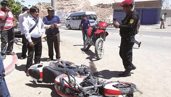 Huarmey: Motociclista se estrella con otra unidad menor y se salva de morir