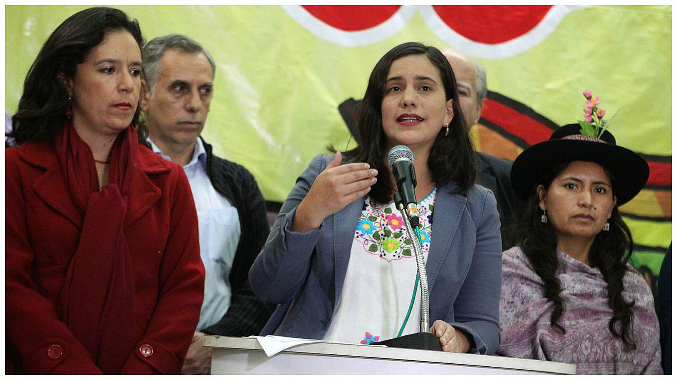 Verónika Mendoza: Fuimos víctimas de agravios, pero somos capaces de superarlo (VIDEO)