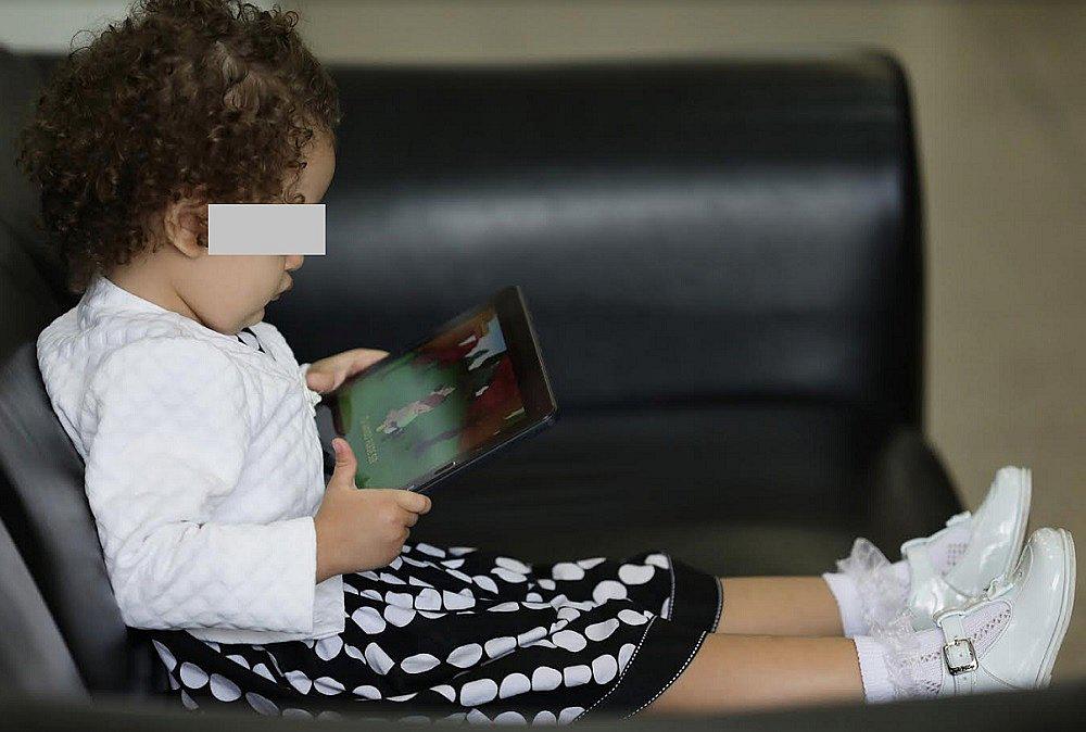 Salud: ​Uso excesivo de  videojuegos y celulares causa tendinitis y afecta rendimiento escolar 