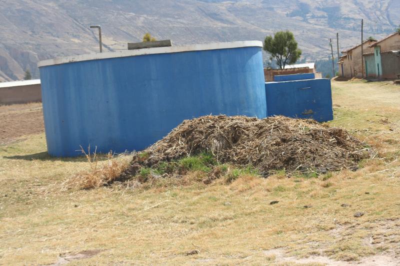 Alcaldes de Viques y Huancayo divididos por un reservorio