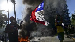 Chile: protestas violentas en varias ciudades dos años después del estallido social