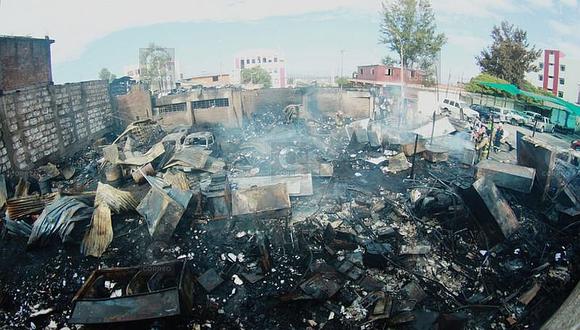 Gobernador de Arequipa señala que incendio que arrasó expendientes pudo ser provocado