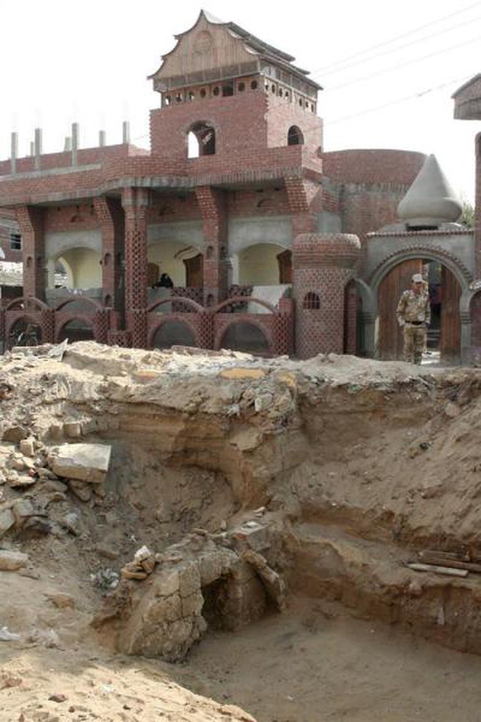 Descubren dos tumbas de la época grecorromana en Egipto