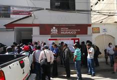 Alcaldes de Huánuco realizan plantón en exteriores del local de JNE
