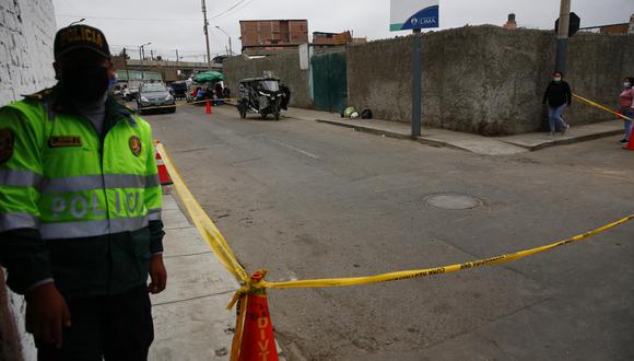 Sicarios en moto matan a balazos a hombre en la vía pública del Callao. (Foto: Hugo Curotto)