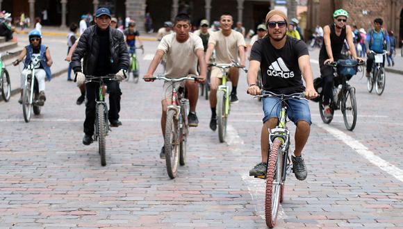 Dan prioridad a ciclistas y peatones en el Centro Histórico de Cusco (FOTOS) 