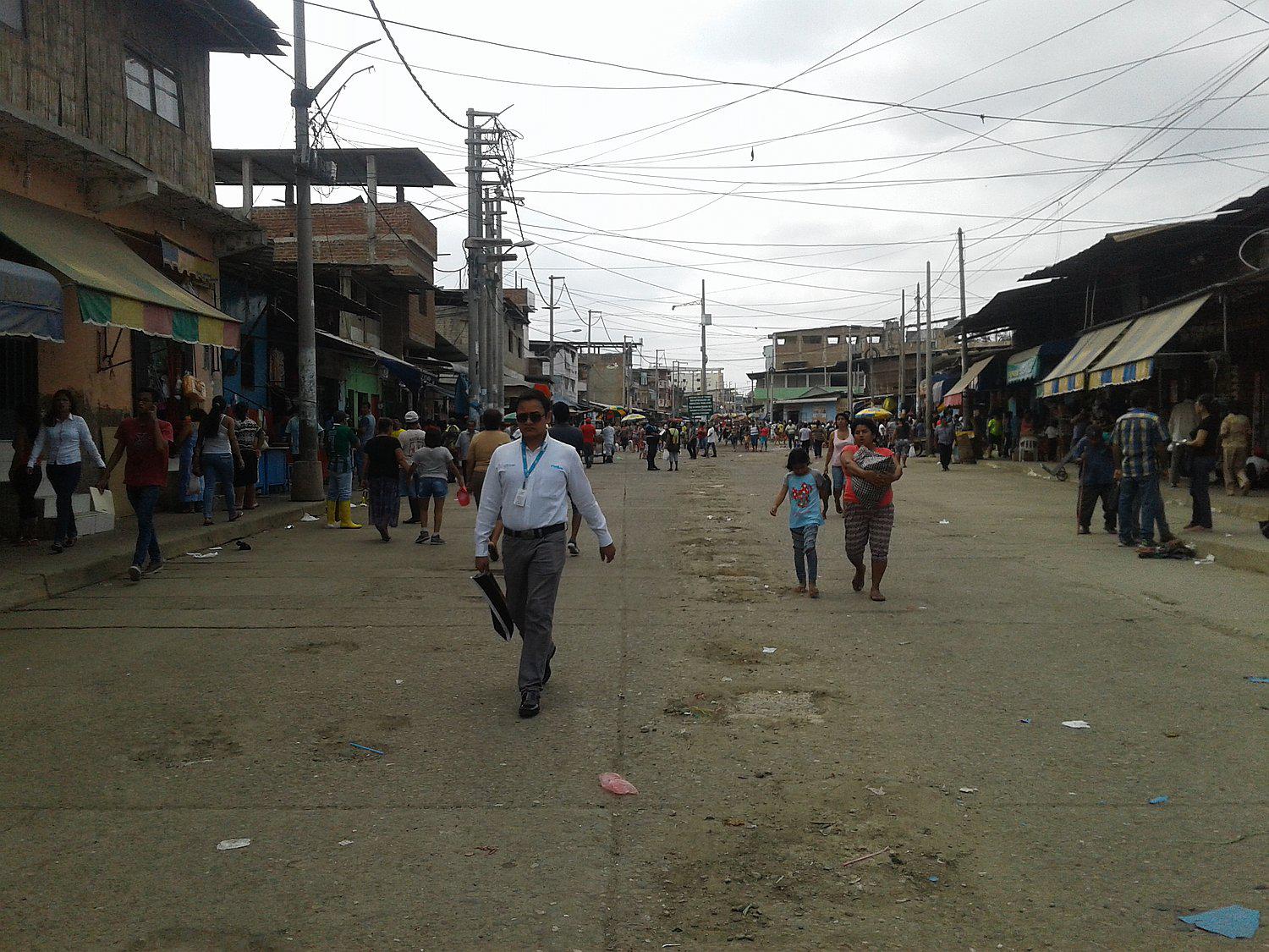 Tumbes: La MPT desaloja a más de 500 comerciantes informales del mercado central 