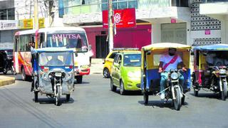 Piura: Más líneas se unen al paro de transporte