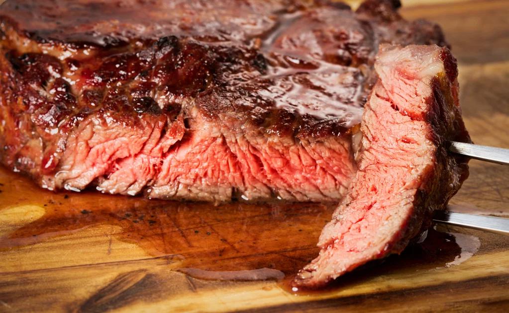 ¿La carne puede estar congelada por mucho tiempo? Los especialistas indican si esto es posible o no . (Foto: Getty)