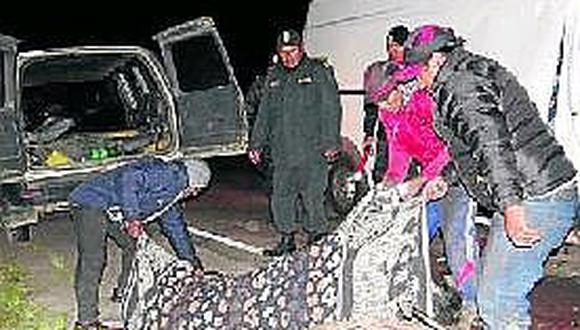 Policales: Un volquete mal estacionado provoca doble accidente en Puno
