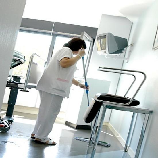 ​Azangaro: Personal de la Red de Salud realizó jornada de limpieza