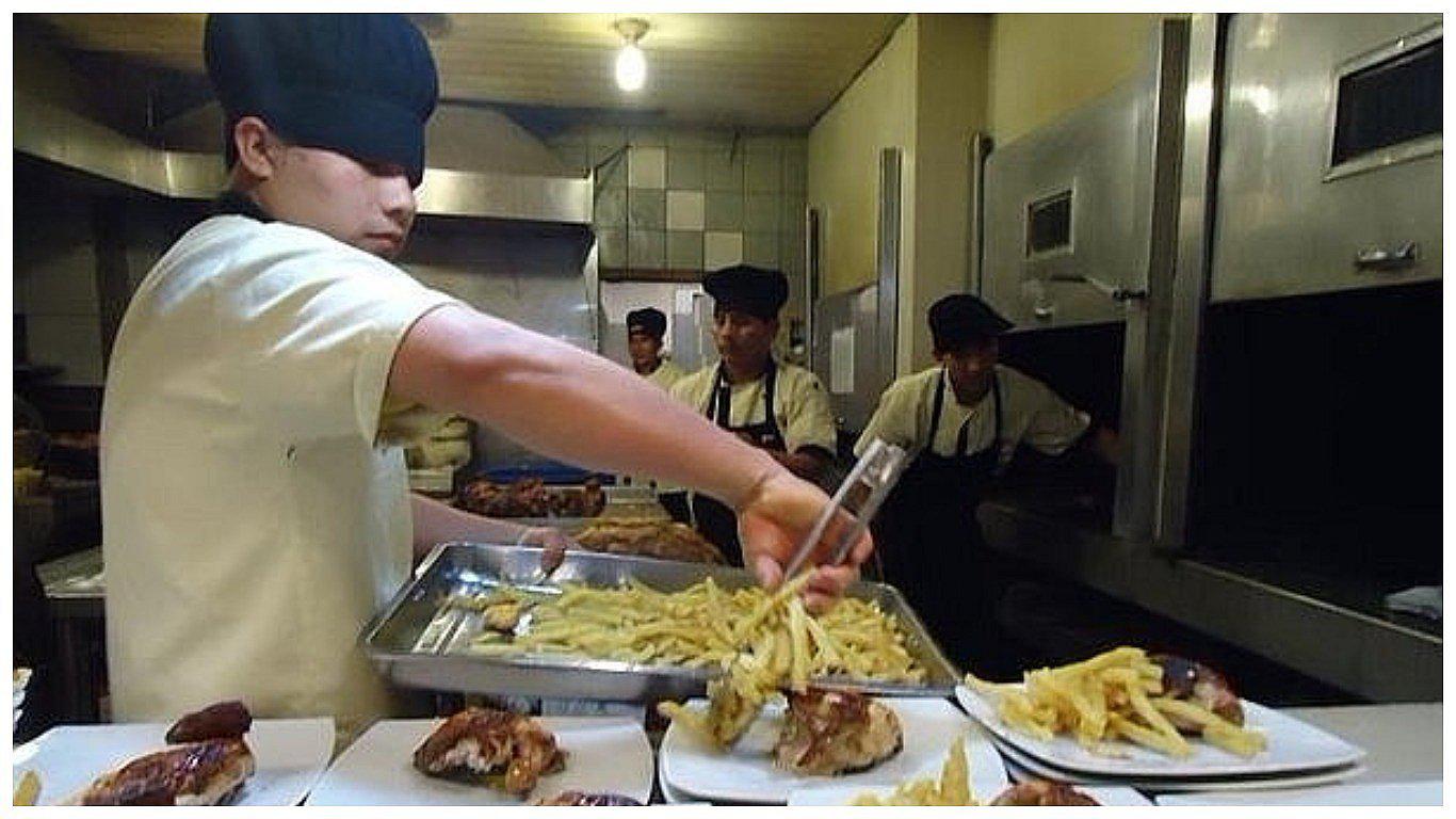 Gobierno y pollerías lanzarán campaña a favor de papa peruana