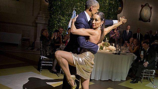  Argentina: Barack Obama bailó al ritmo de tango durante cena de gala (VIDEO)