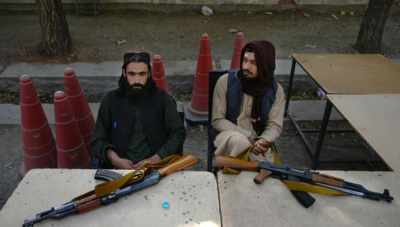 El Departamento de Estado señaló que la reunión no indica que EE.UU. reconozca el gobierno de los talibanes en Afganistán.(Foto: WAKIL KOHSAR / AFP)