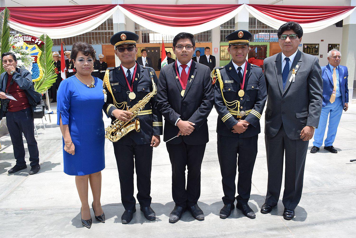 I.E. Coronel Bolognesi conmemoró 195 años de creación