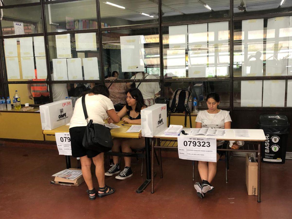 En 9 provincias de Argentina se han habilitado en total 476 mesas de sufragio. (Foto: Cancillería)