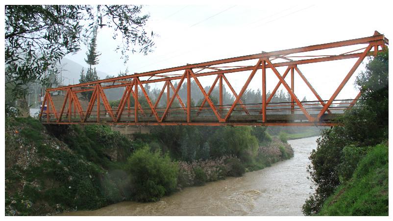 Gobierno regional dice que inició licitación para nuevo puente Chupuro