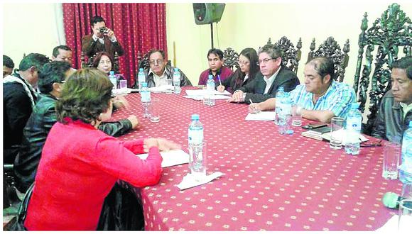 ​Alcalde de Tarma desaira en reunión a congresista y alcaldes distritales