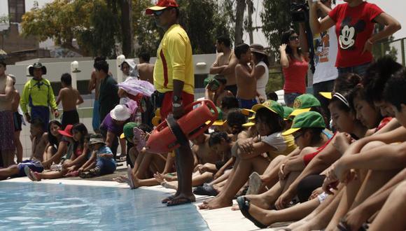 Solo 50 de 209 piscinas evaluadas en Lima y Callao son aptas para recibir bañistas