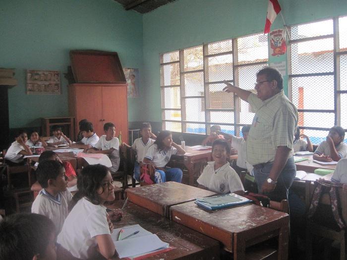Director de colegio Aplicación pide arreglo de su infraestructura 