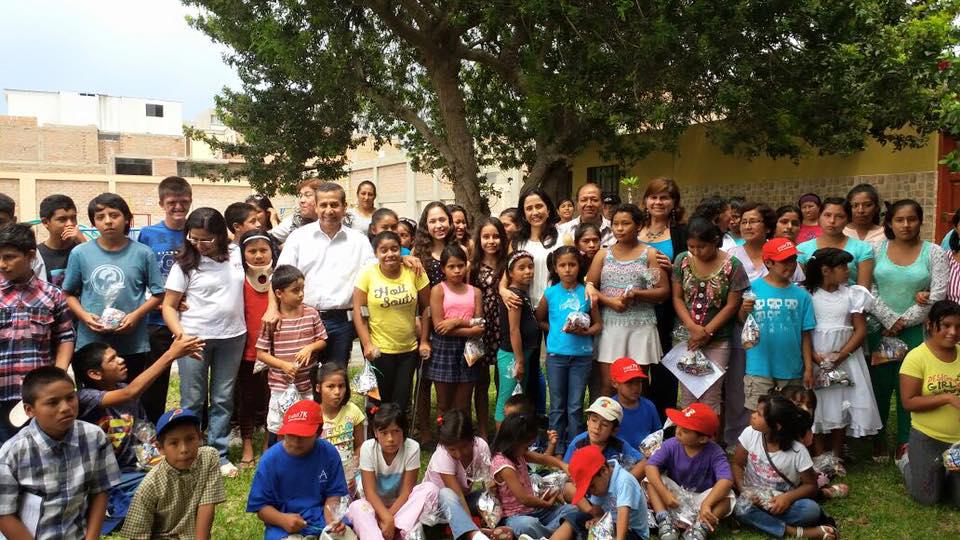 Nadine Heredia comparte en redes sociales fotos con sus hijas 