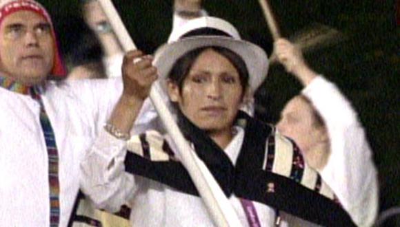 Londres 2012: Gladys Tejeda con vestimenta de su tierra portó bandera peruana