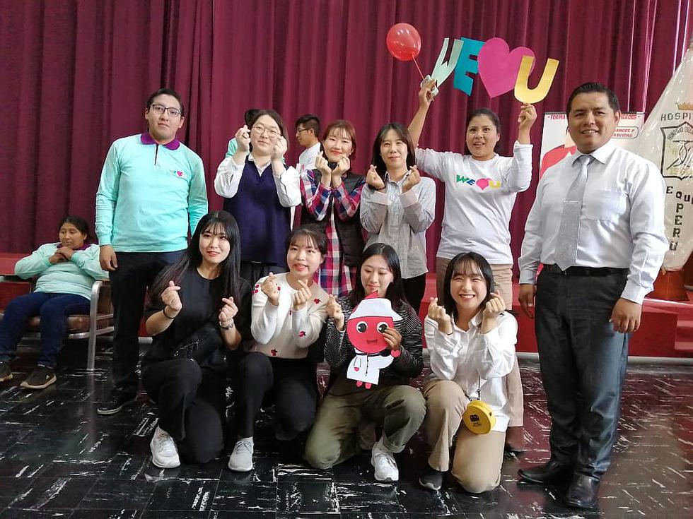 Voluntarios de We Love U donan 80 litros de sangre 