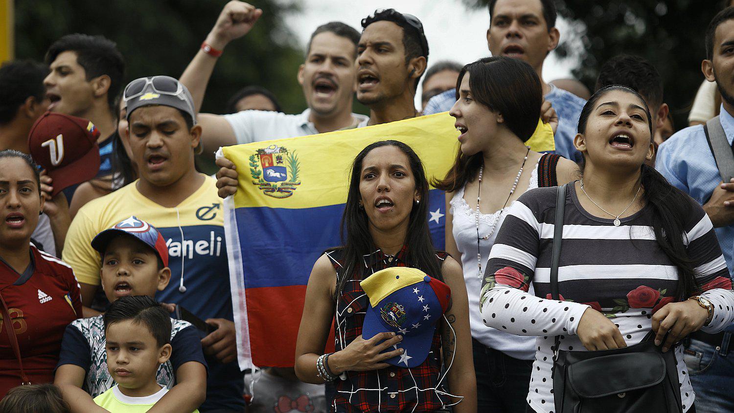 Migración venezolana no se detendrá aun si Nicolás Maduro deja el poder en Venezuela 