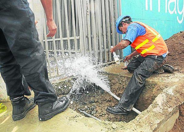 Sedapal pierde 28% de su facturación por tuberías rotas y redes clandestinas