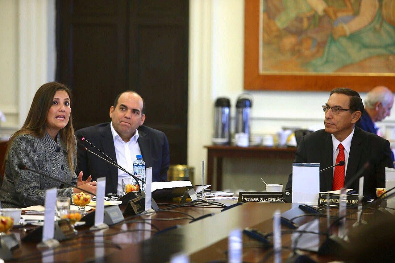 Gobernadora de Arequipa expone avance de Majes Siguas II ante ministros