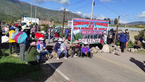 Pobladores tomaron vías de acceso al valle del Colca. (Foto: Nelly Hancco)