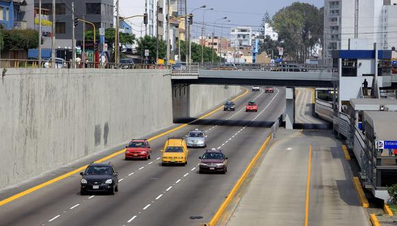 Las 66 cuadras de la transitada Vía Expresa han sido rebautizadas con el nombre del exalcalde Luis Bedoya Reyes (Foto: Andina)
