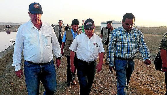 Ministro de Vivienda llegó a Paracas para ver problemática del agua y alcantarillado
