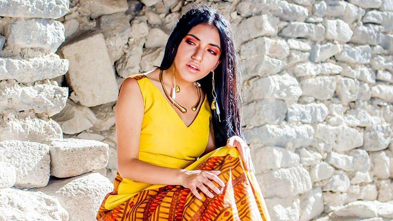 Renata Flores: "La gente no habla quechua por miedo a que lo discriminen"