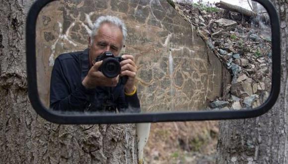  Hombre capturó imagen de un venado con tres cuernos que solo puede verse "uno en un millón"